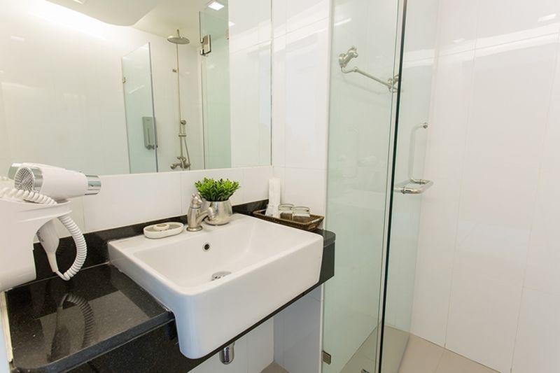 غرفة ديلوكس سرير كينج, Bearpacker Patong Hostel