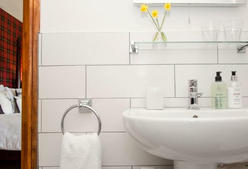 디럭스 룸 킹사이즈 침대, Firhall Highland B&b