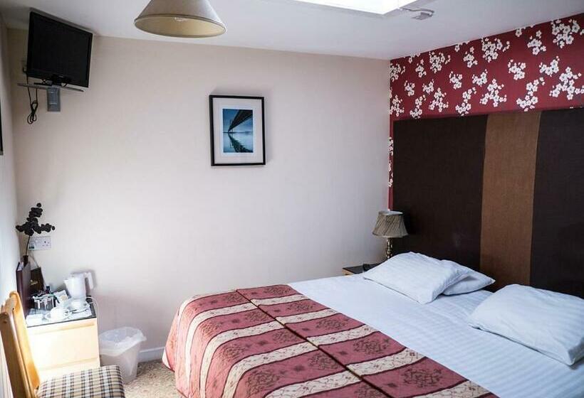 חדר סטנדרט, The Golf Tavern