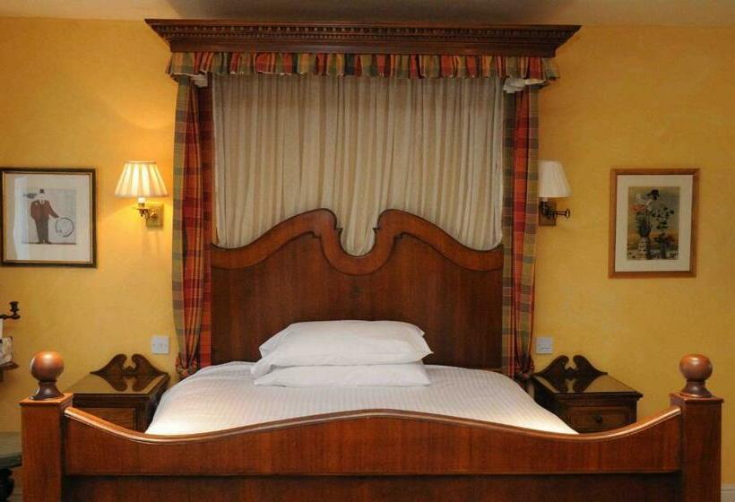 Номер Стандарт, The Howard Arms