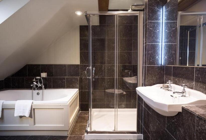 标准间, The Howard Arms