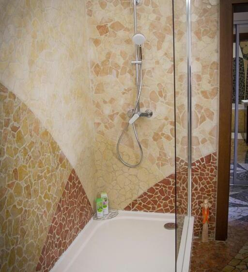 디럭스 스위트, Bojnicky Vinny Dom