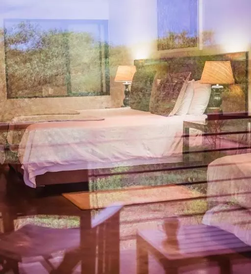 キングサイズベッドのデラックスルーム, Bushveld Terrace   Hotel On Kruger