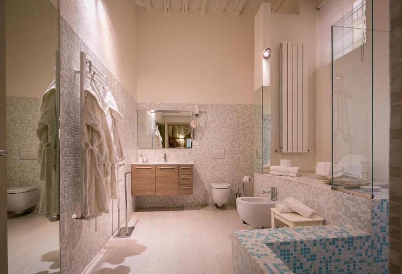 סוויטה, Degli Affreschi