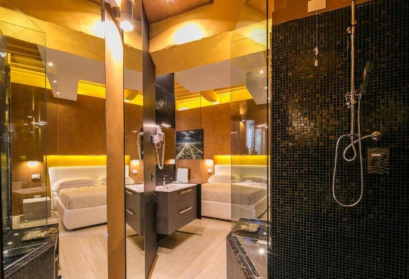 חדר דלוקס, Degli Affreschi