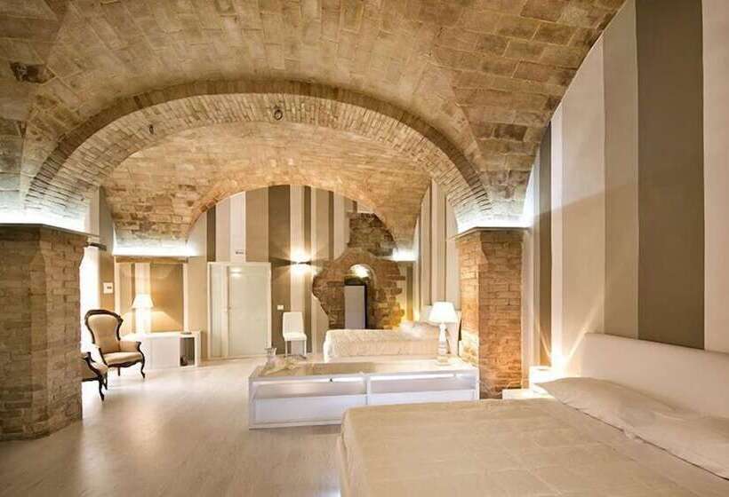 סוויטה, Degli Affreschi