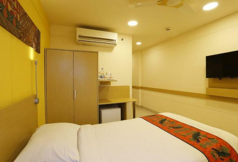 Standard Single Room, Ginger Vapi