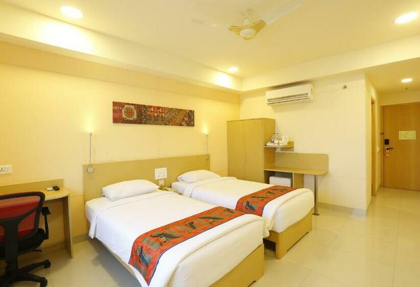 Standard Room, Ginger Vapi