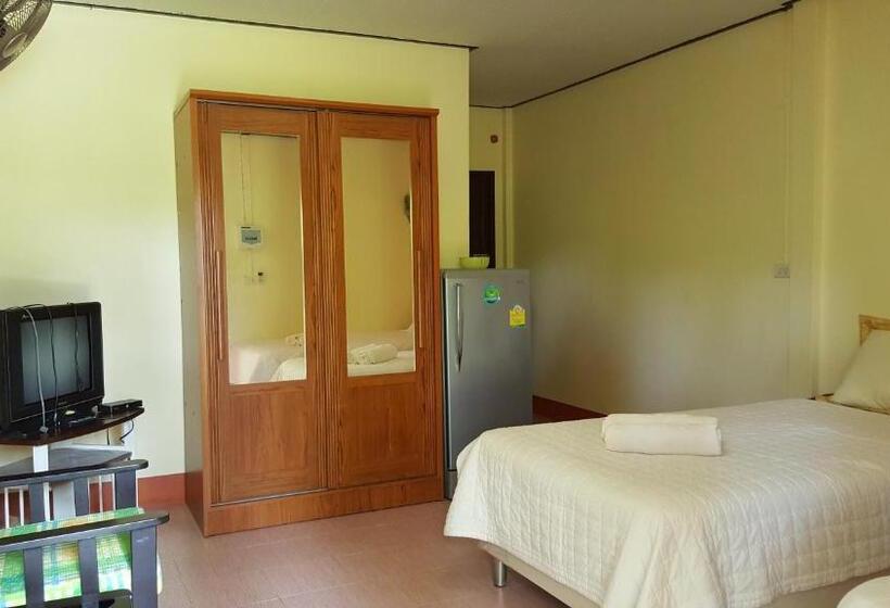 スタンダードバンガロー, Happy Resort