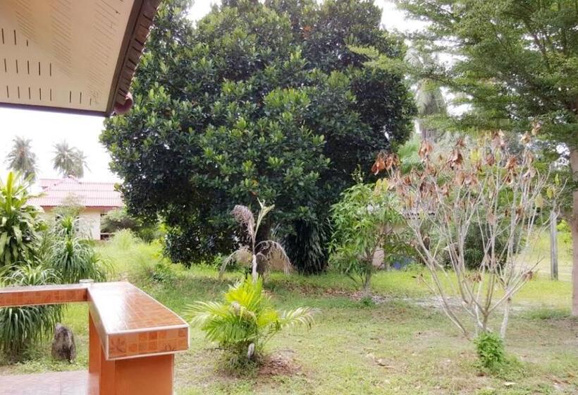 スタンダードバンガロー, Happy Resort