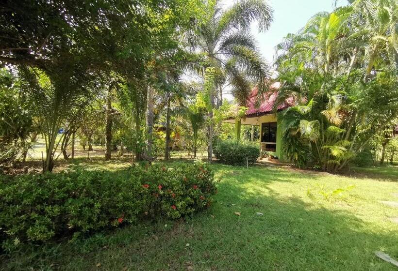 ガーデンビューのスタンダードバンガロー, Happy Resort