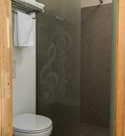 اتاق استاندارد سه نفره, Jazz By Keflavik Airport Reykjavik Iceland