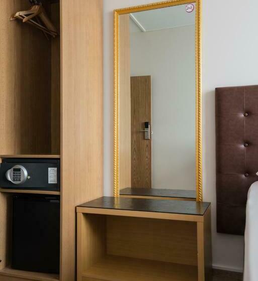 اتاق استاندارد سه نفره, Jazz By Keflavik Airport Reykjavik Iceland