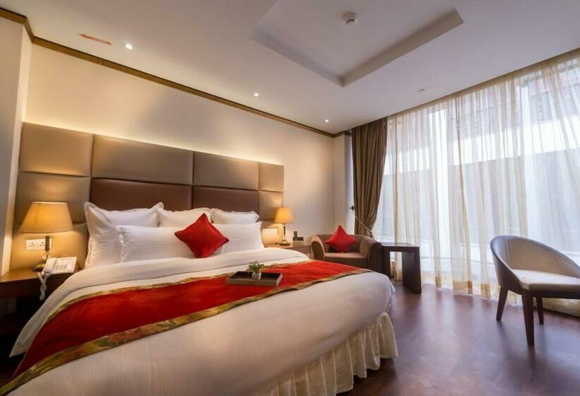 اتاق لوکس, Luxus Grand