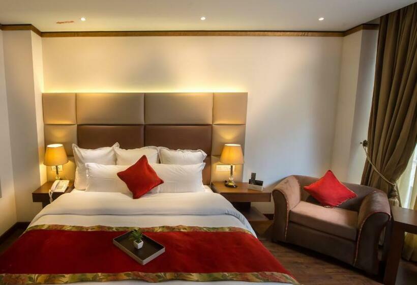 اتاق لوکس, Luxus Grand