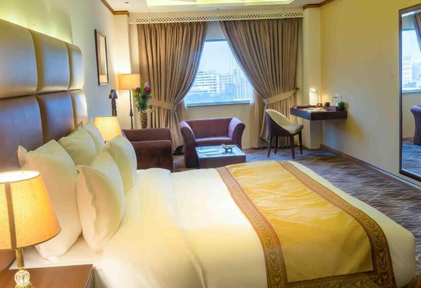 سوییت اجرایی, Luxus Grand