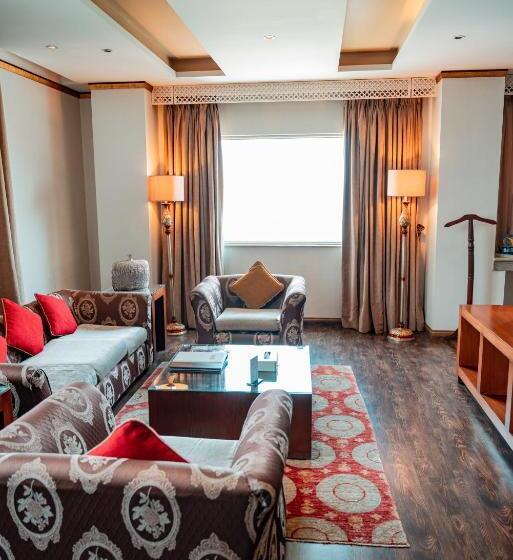 سوئیت رویال, Luxus Grand