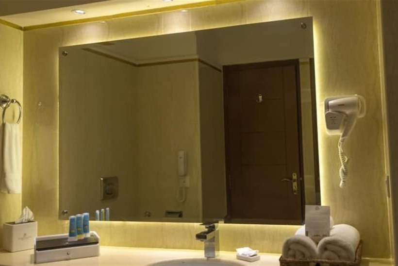 اتاق لوکس, Luxus Grand