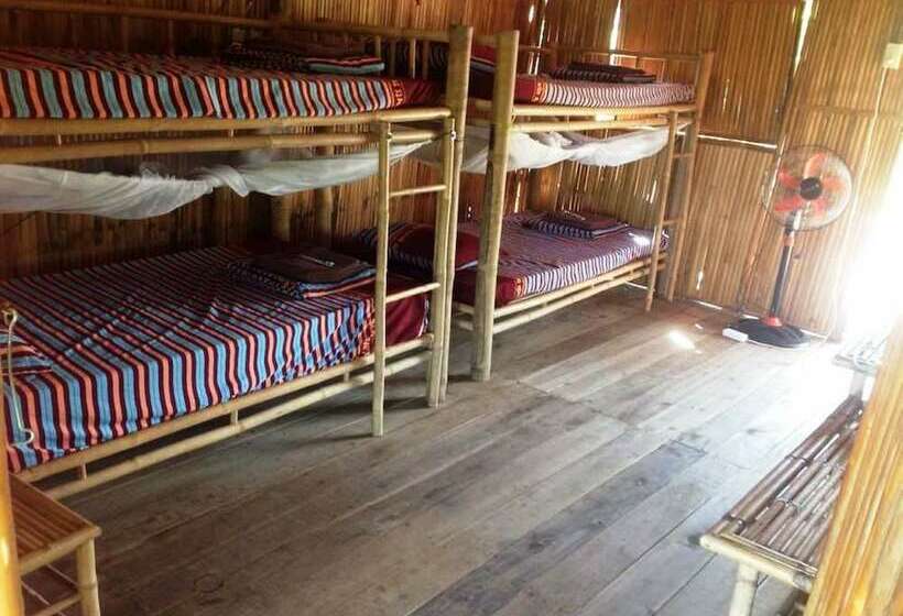 تختخواب در اتاق مشترک, Nguyen Shack Can Tho