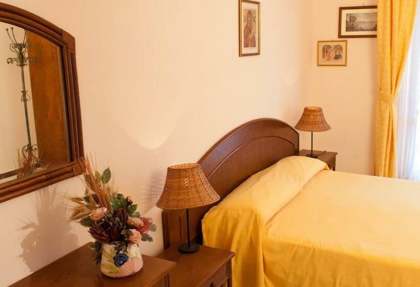 Triple Room Sea View, Paradiso Residence