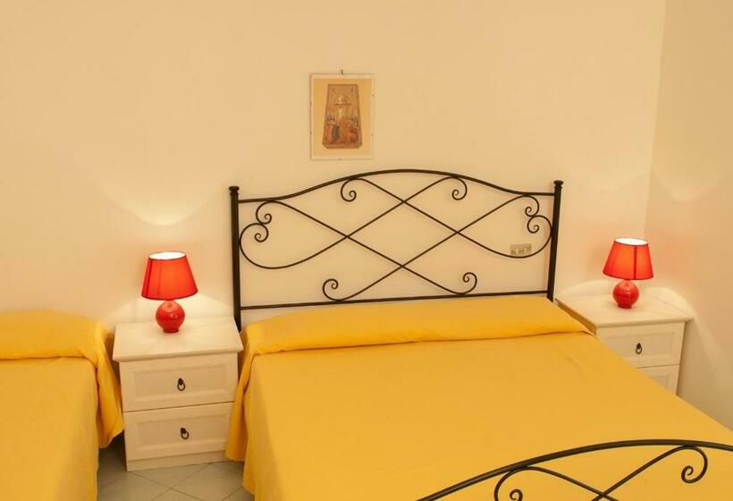 Triple Room Sea View, Paradiso Residence