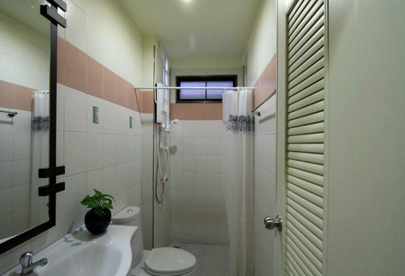 غرفة قياسية, Srisomthai