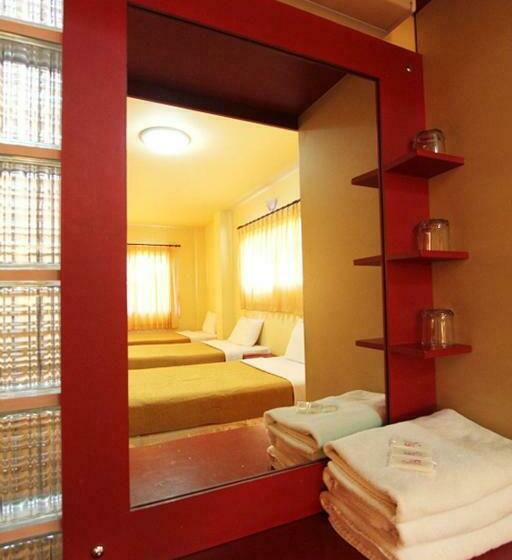 غرفة قياسية, Srisomthai