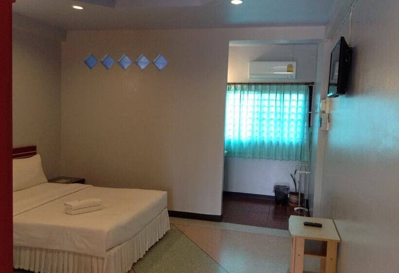 غرفة قياسية, Srisomthai