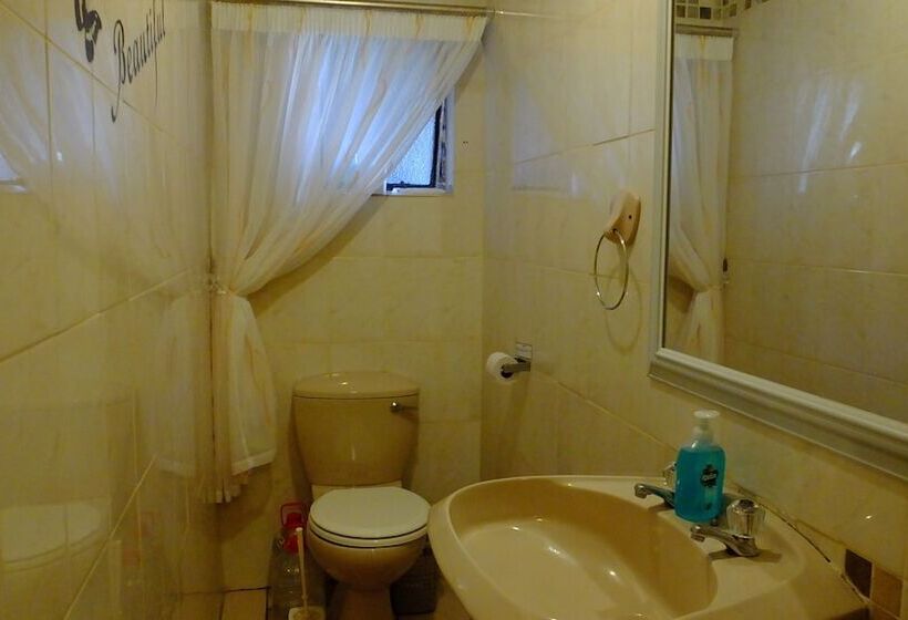 スイート（家族用）, Tatenda Guest House