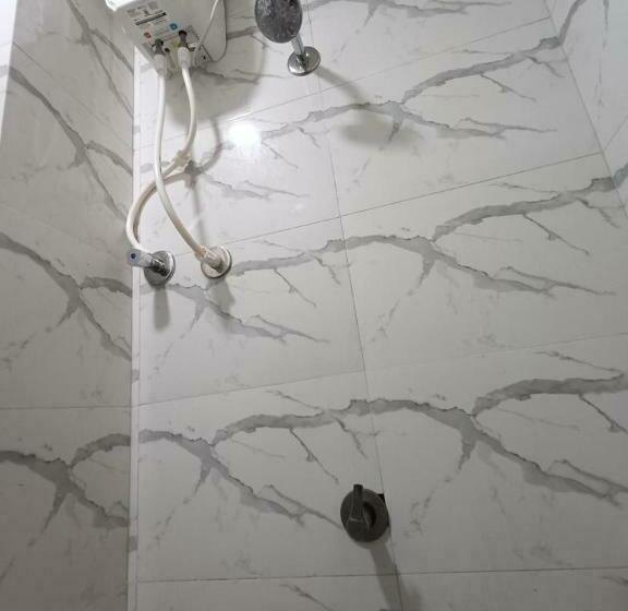 اتاق استاندارد, Blue Tower