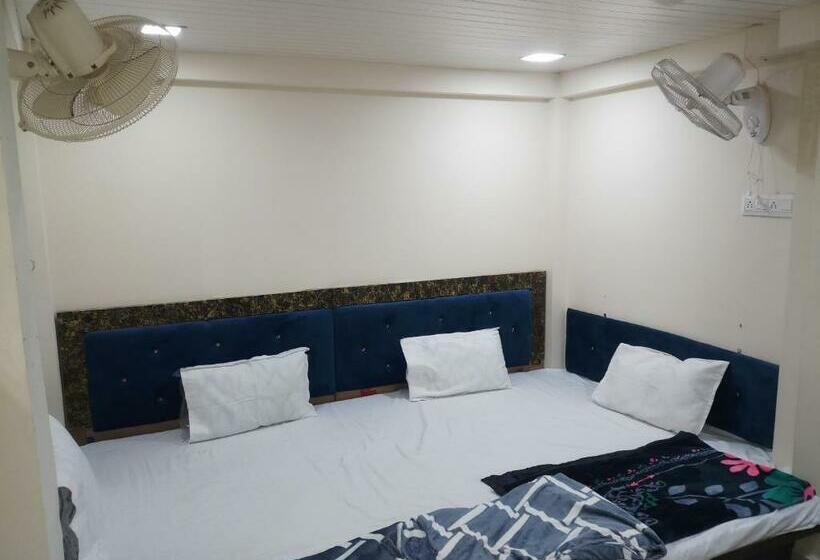 اتاق خانوادگی, Blue Tower