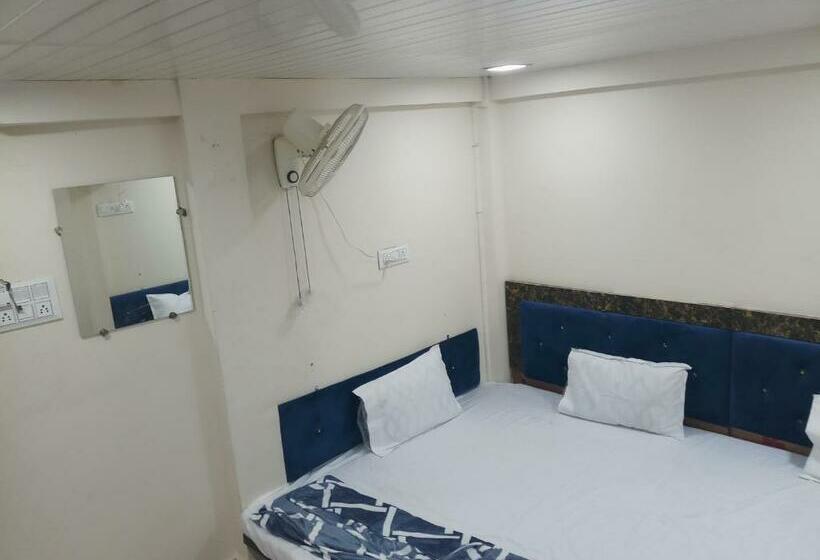 اتاق خانوادگی, Blue Tower