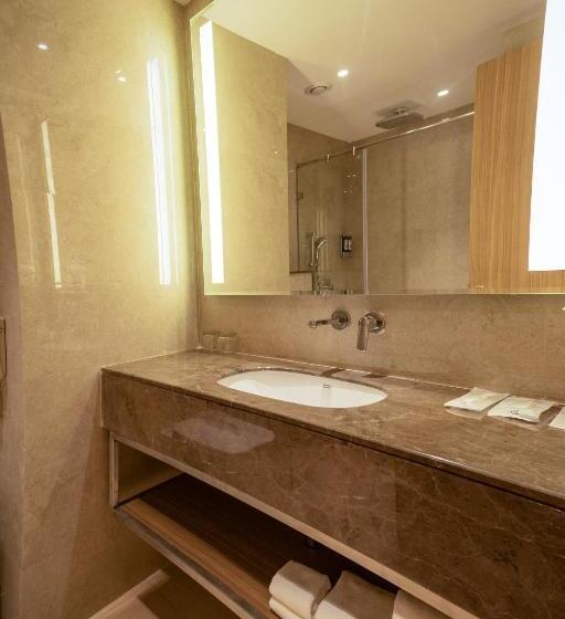 デラックスルーム, Golden Tulip Bhopal