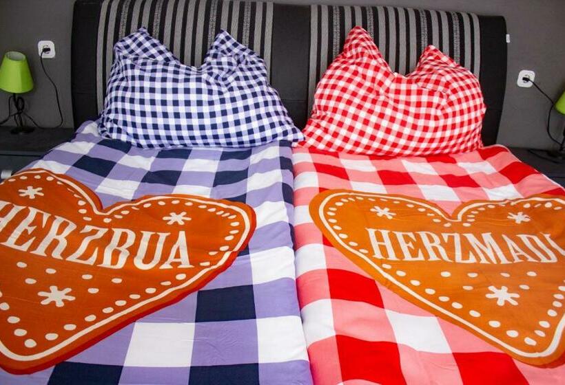 Номер Стандарт, Traumlandl