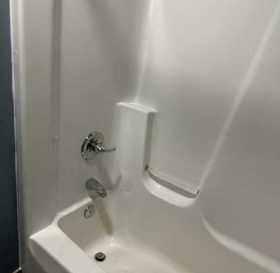 غرفة ديلوكس, Marjon Motel