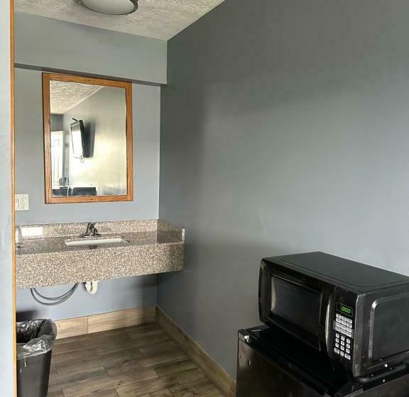 غرفة ديلوكس, Marjon Motel