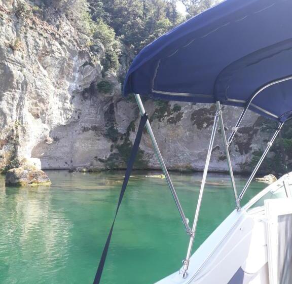 Студио Стандарт Вид на Сад, B&b Monte Tavolino