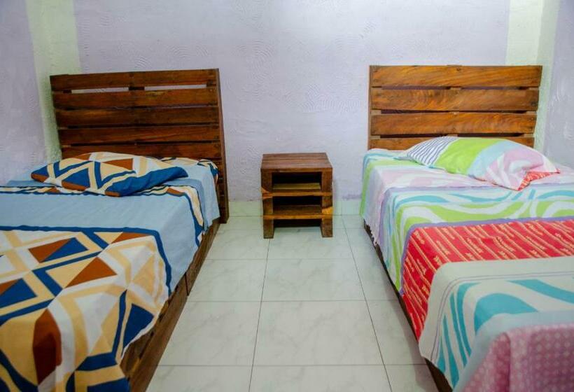 غرفة قياسية رباعية, Abacoa