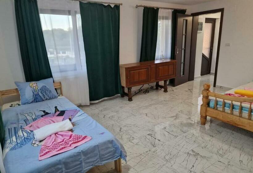 标准间, Casa Iuliana