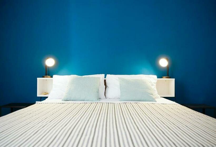 חדר דלוקס, From Home To Vesuvius Rooms