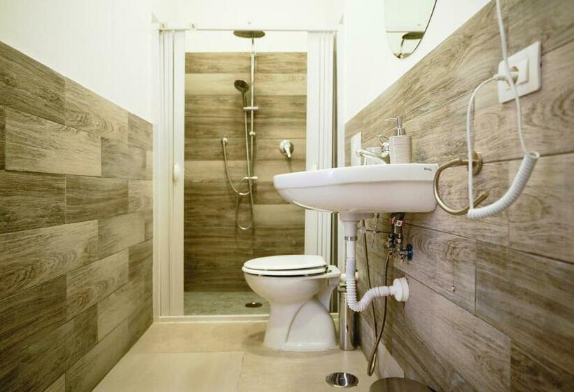 高级大房间, From Home To Vesuvius Rooms