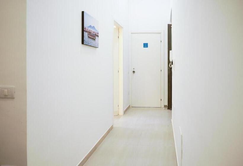 豪华房间, From Home To Vesuvius Rooms