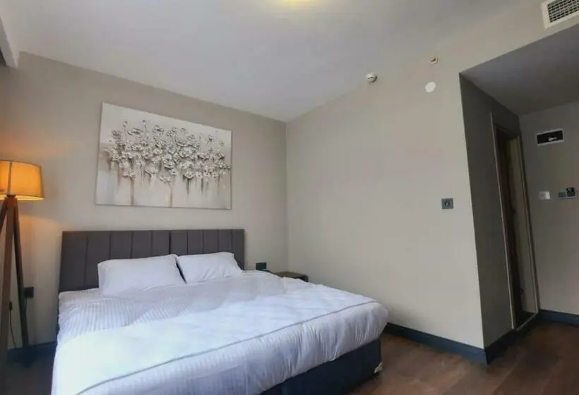 デラックスの4人部屋, Grand royal
