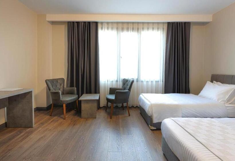 Четырехместный Номер Deluxe, Grand royal