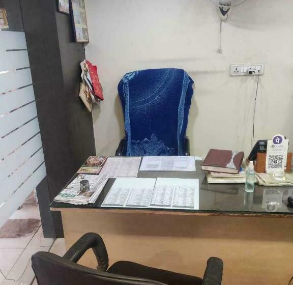 Klassiskt Trippelrum, Oyo Flagship Adhunik Lodge