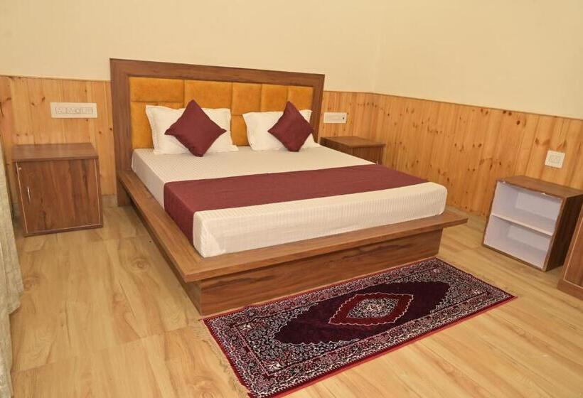 غرفة ديلوكس, Royal Galaxy Tirthan