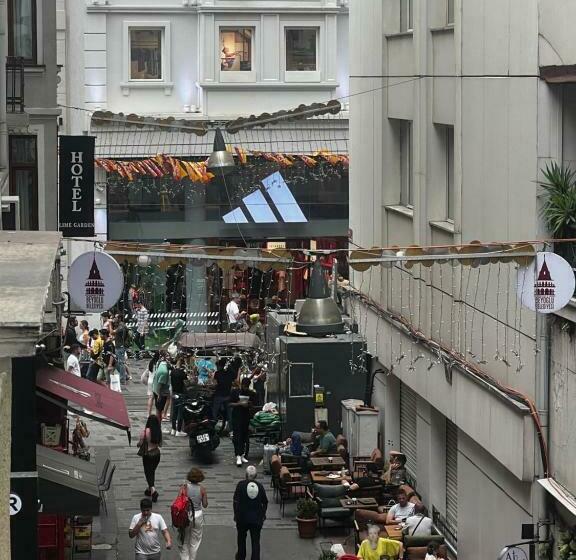 آپارتمان 1 خوابه, Konak Suites