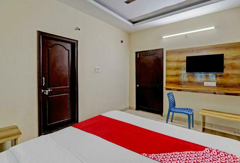 Triple Classic Room, Oyo Flagship Hotel Ritzy Grand