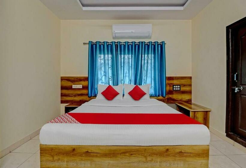 Triple Classic Room, Oyo Flagship Hotel Ritzy Grand