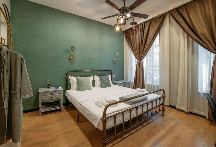 اتاق لوکس با تخت بزرگ, Apart Hotel Console